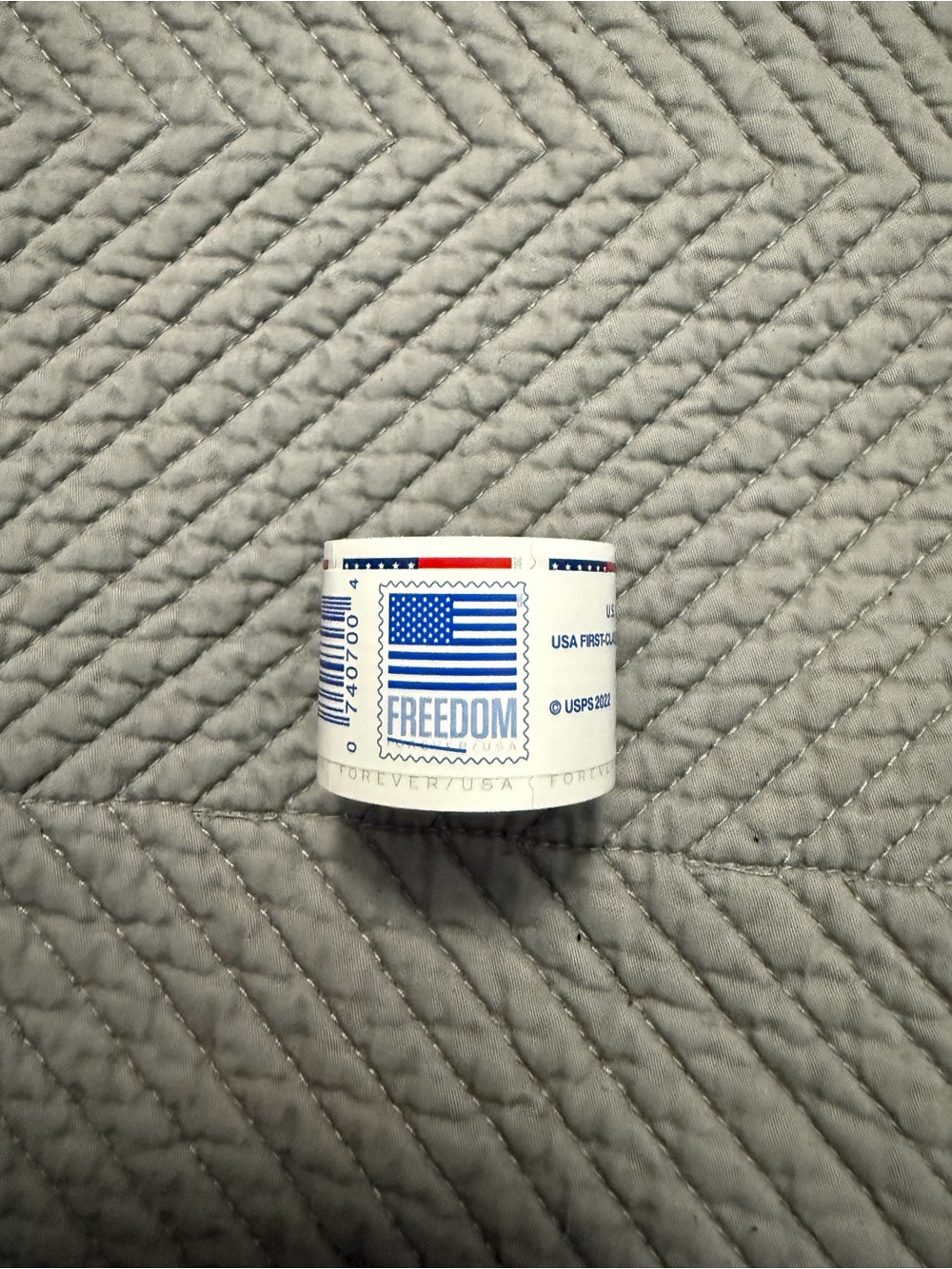 New 1 coil Of 100 USPS STAMPS AMERICAN Flag